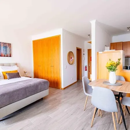 Enjoy Madeira 1 Апартаменты Канису