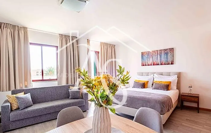 Enjoy Madeira 1 Canico (Madeira)